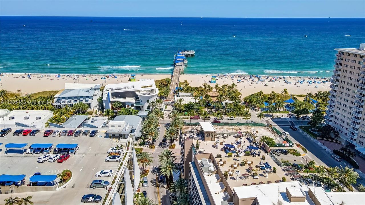 待售: $230,000 (2 贝兹, 1 浴室, 911 平方英尺)