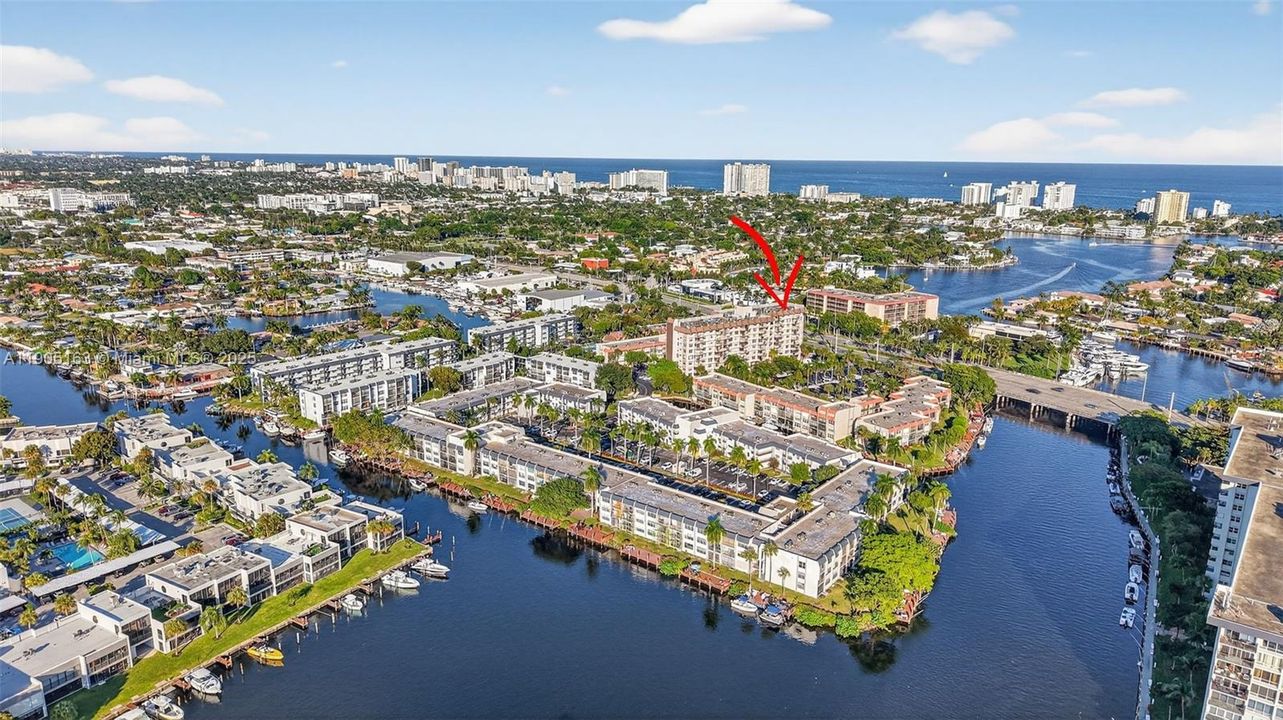 待售: $230,000 (2 贝兹, 1 浴室, 911 平方英尺)