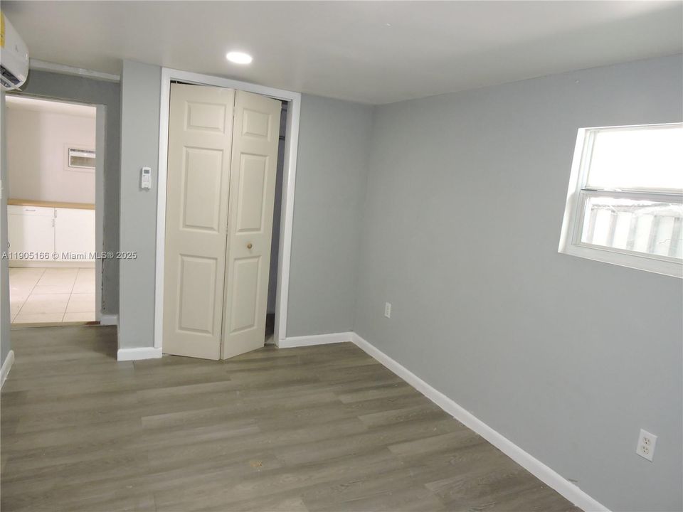 Recently Rented: $1,400 (2 beds, 1 baths, 750 Square Feet)