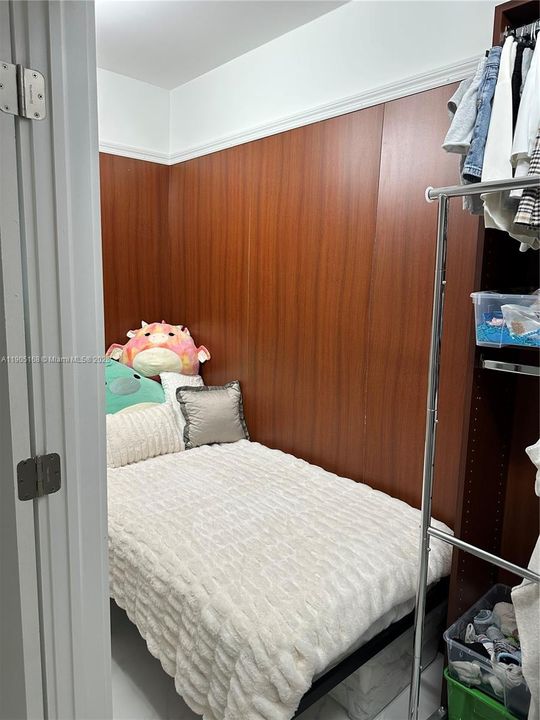 For Rent: $5,500 (1 beds, 2 baths, 1260 Square Feet)