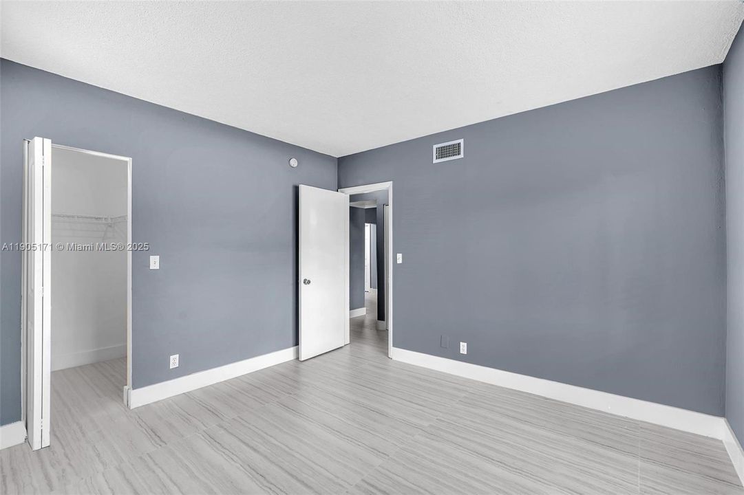 出租: $1,995 (2 贝兹, 2 浴室, 939 平方英尺)