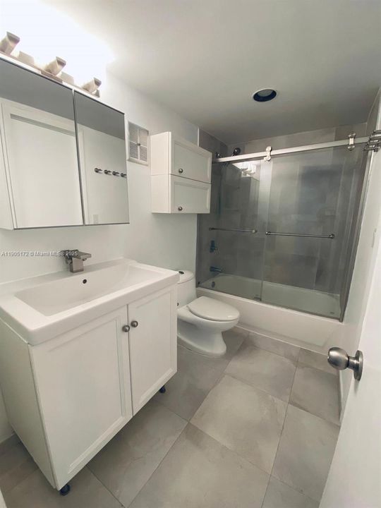 En Renta: $3,900 (2 camas, 1 baños, 875 Pies cuadrados)