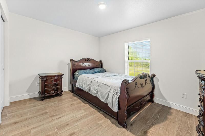 Guest bedroom 1