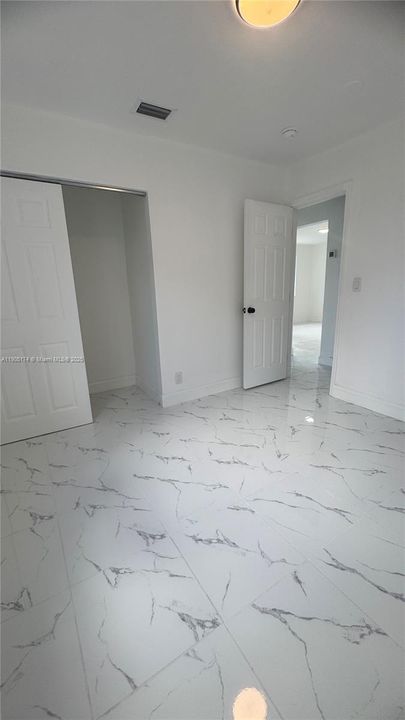 Recently Rented: $3,000 (3 beds, 2 baths, 1000 Square Feet)