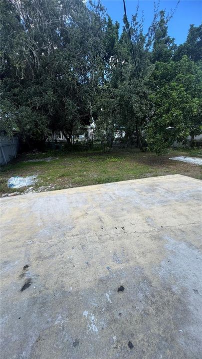 Recently Rented: $3,000 (3 beds, 2 baths, 1000 Square Feet)