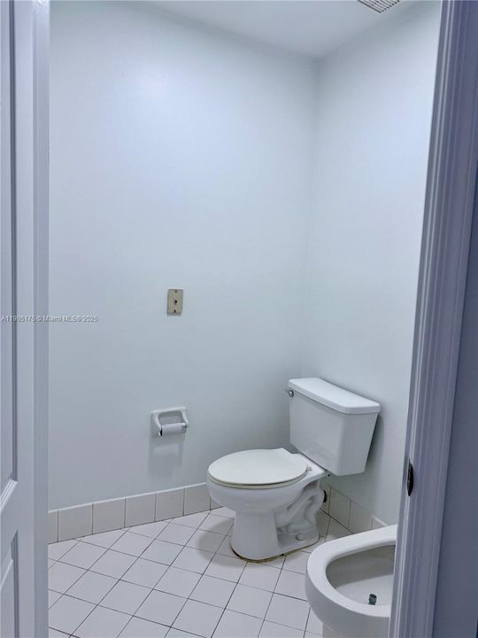 For Rent: $3,975 (3 beds, 2 baths, 1671 Square Feet)