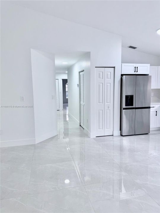 For Rent: $3,975 (3 beds, 2 baths, 1671 Square Feet)