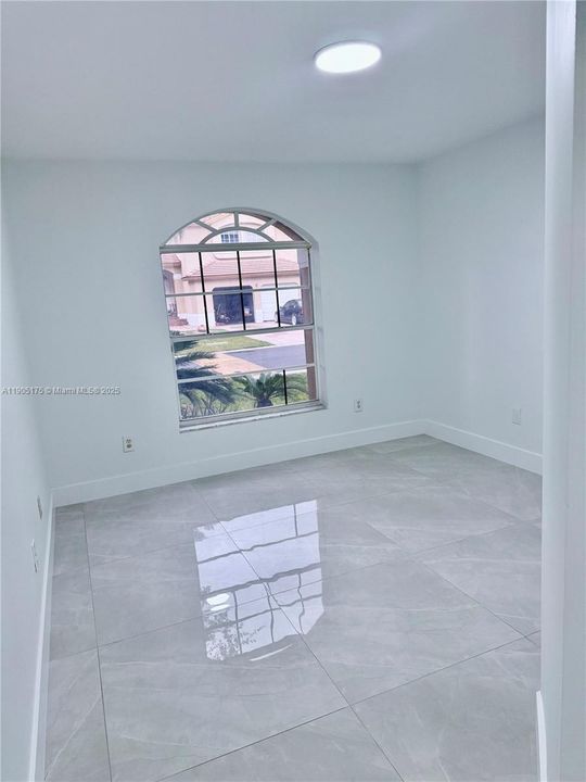 For Rent: $3,975 (3 beds, 2 baths, 1671 Square Feet)