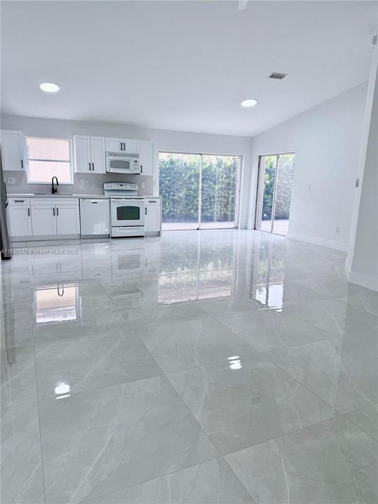 For Rent: $3,975 (3 beds, 2 baths, 1671 Square Feet)