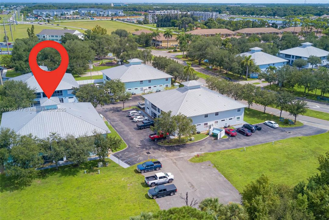 For Sale: $144,900 (2 beds, 2 baths, 1199 Square Feet)