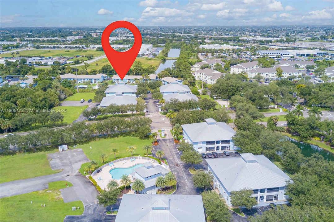 For Sale: $144,900 (2 beds, 2 baths, 1199 Square Feet)