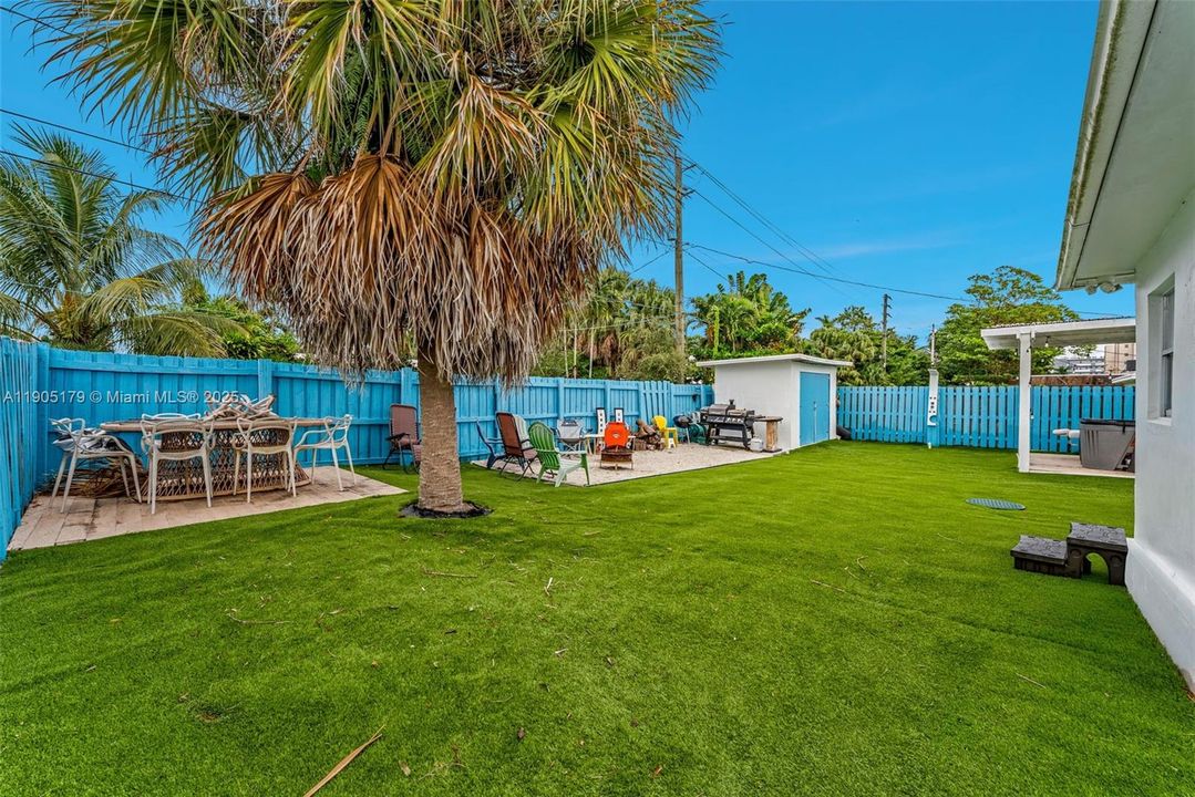 待售: $649,000 (0 贝兹, 0 浴室, 1585 平方英尺)