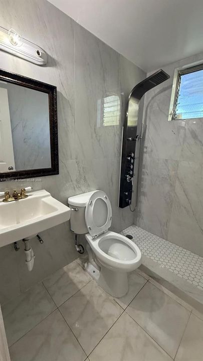 Недавно арендовано: $1,250 (0 спален, 1 ванн, 0 Квадратных фут)