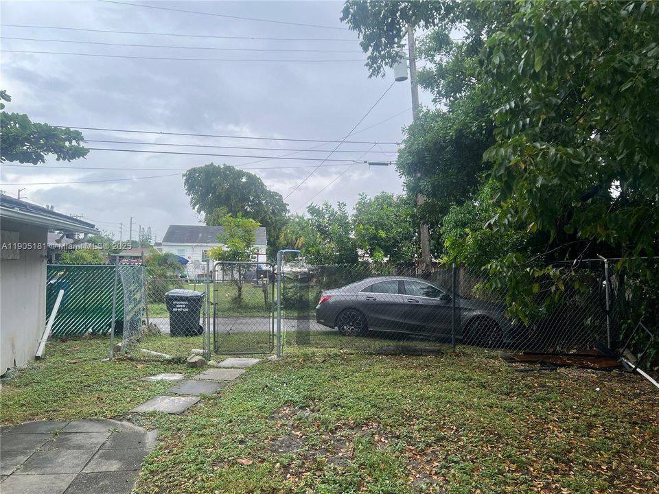 Недавно арендовано: $1,250 (0 спален, 1 ванн, 0 Квадратных фут)