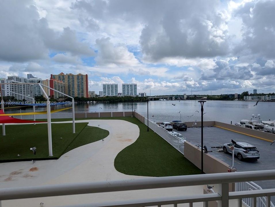 For Sale: $338,000 (2 beds, 2 baths, 1544 Square Feet)