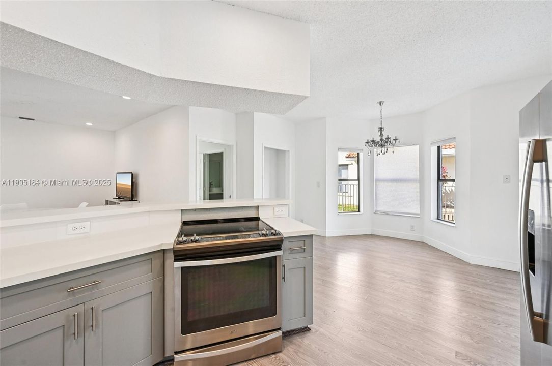 На продажу: $849,000 (4 спален, 2 ванн, 2789 Квадратных фут)