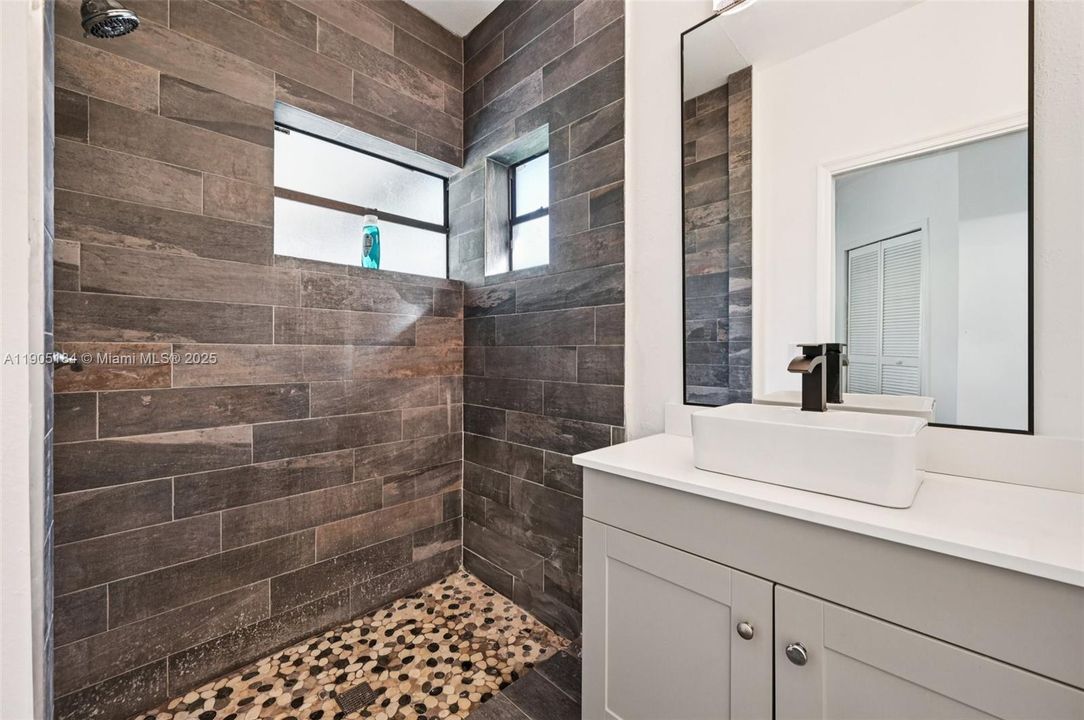 На продажу: $849,000 (4 спален, 2 ванн, 2789 Квадратных фут)