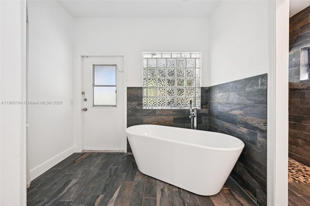 На продажу: $849,000 (4 спален, 2 ванн, 2789 Квадратных фут)