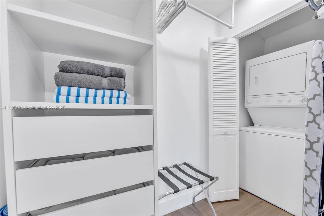 Active With Contract: $1,300,000 (0 beds, 0 baths, 2266 Square Feet)