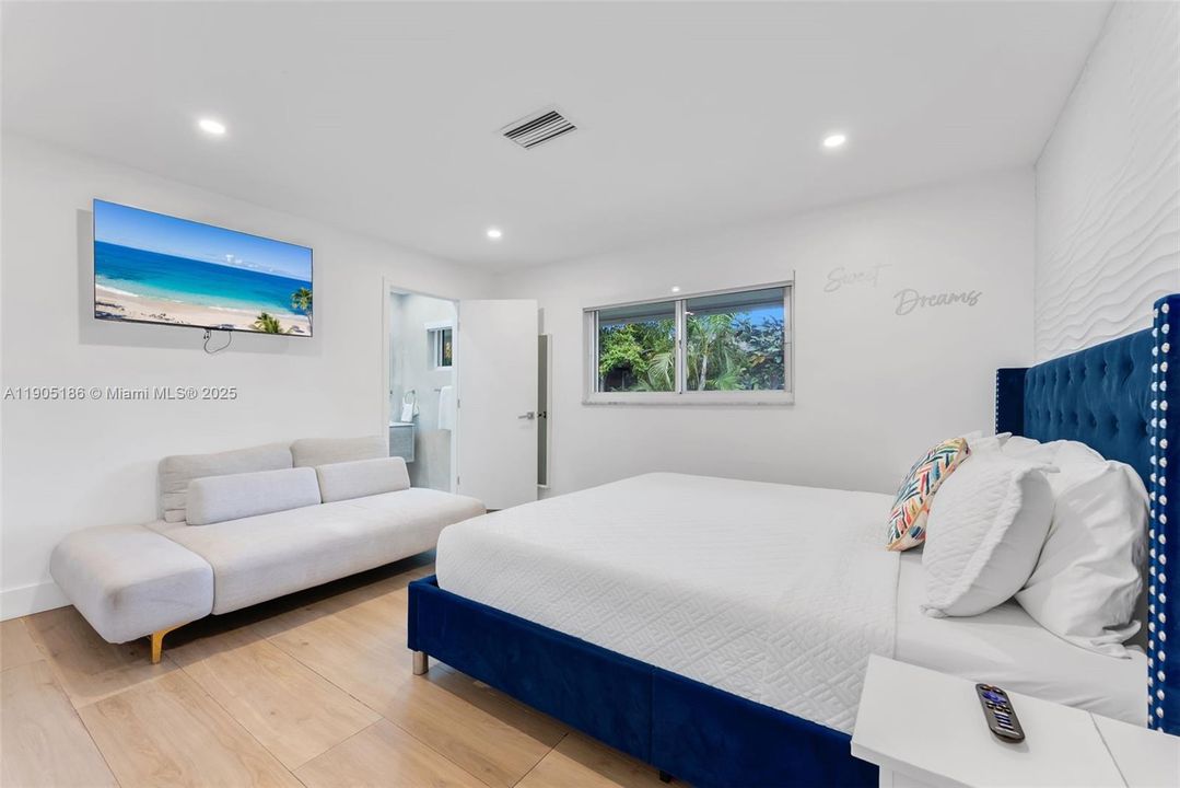 Active With Contract: $1,300,000 (0 beds, 0 baths, 2266 Square Feet)