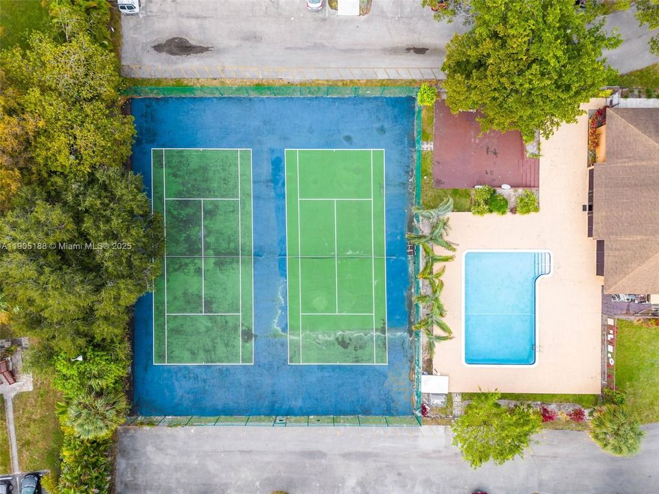 For Sale: $115,000 (1 beds, 1 baths, 600 Square Feet)