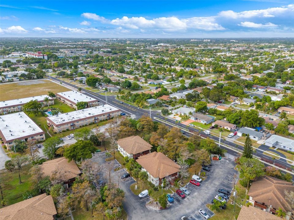 For Sale: $115,000 (1 beds, 1 baths, 600 Square Feet)