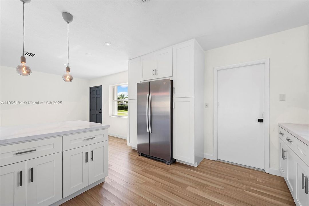 Recently Rented: $3,500 (3 beds, 2 baths, 1584 Square Feet)