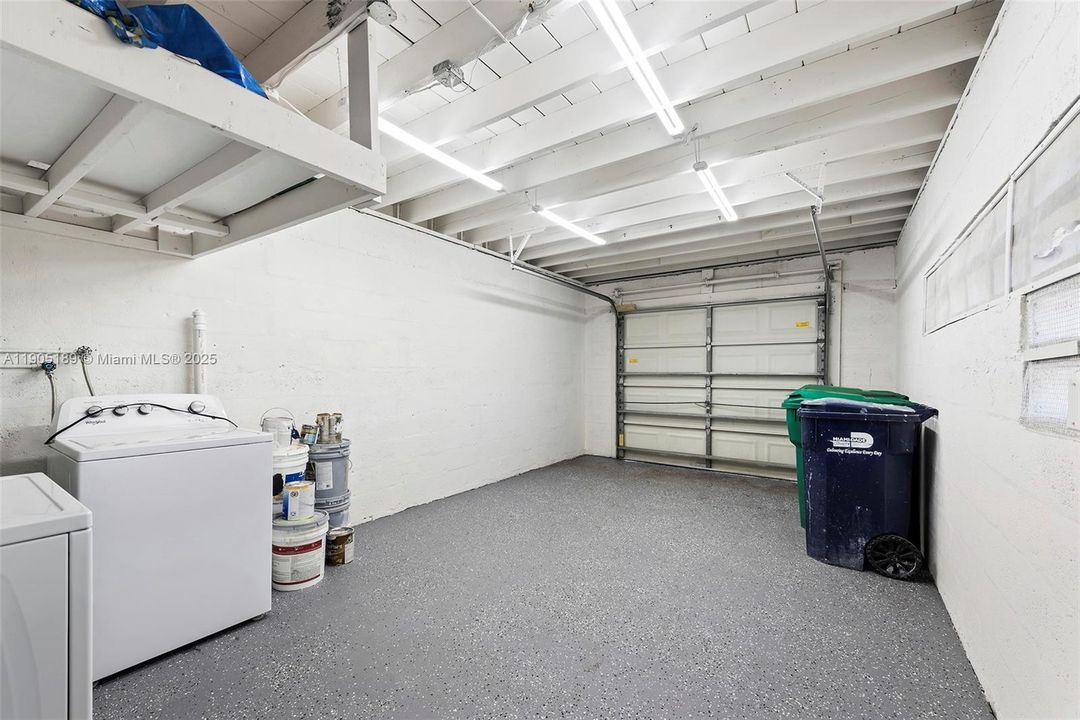 Recently Rented: $3,500 (3 beds, 2 baths, 1584 Square Feet)