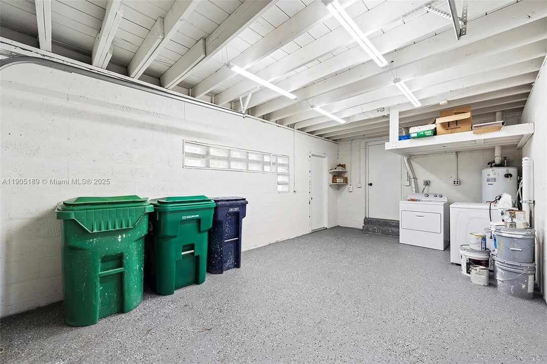 Recently Rented: $3,500 (3 beds, 2 baths, 1584 Square Feet)