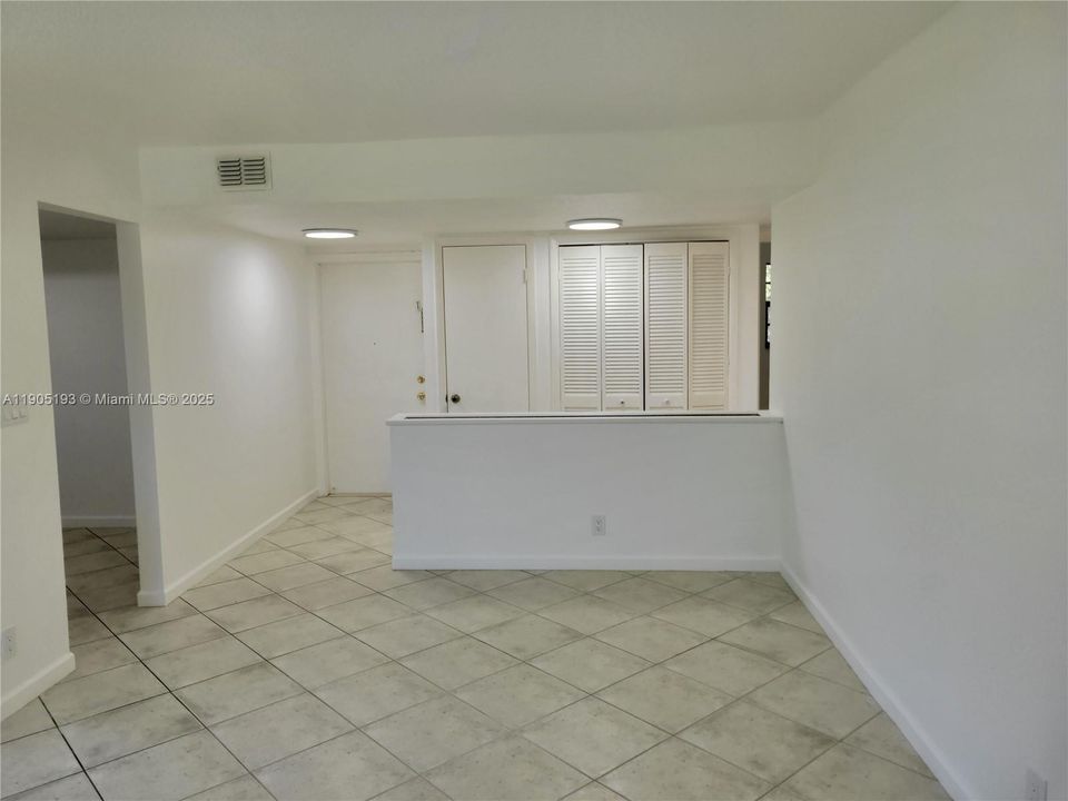 For Rent: $2,500 (2 beds, 2 baths, 1250 Square Feet)