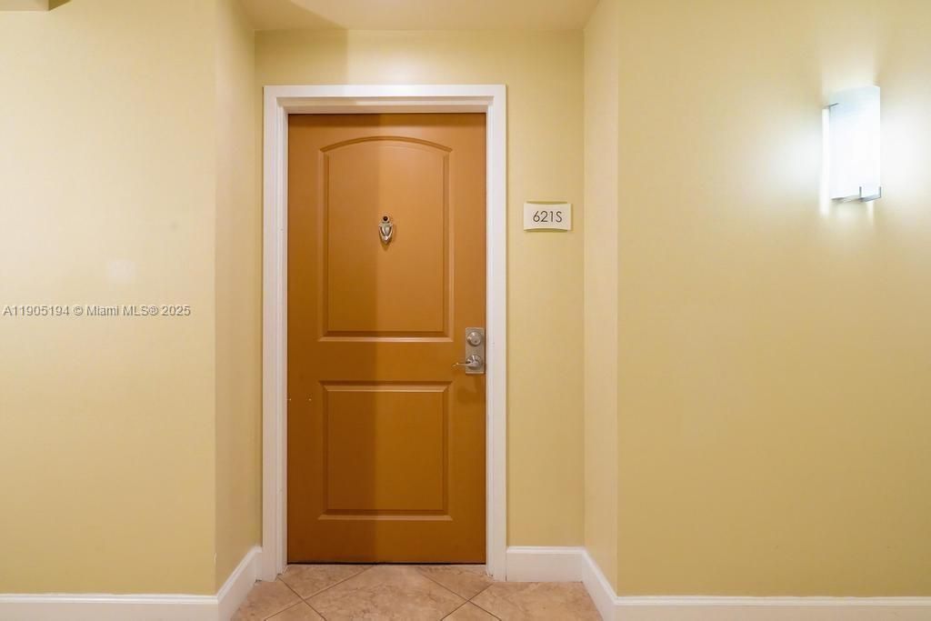 Под контрактом: $579,900 (2 спален, 2 ванн, 1657 Квадратных фут)