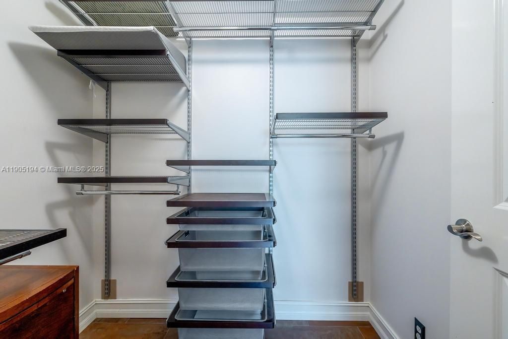 Под контрактом: $579,900 (2 спален, 2 ванн, 1657 Квадратных фут)