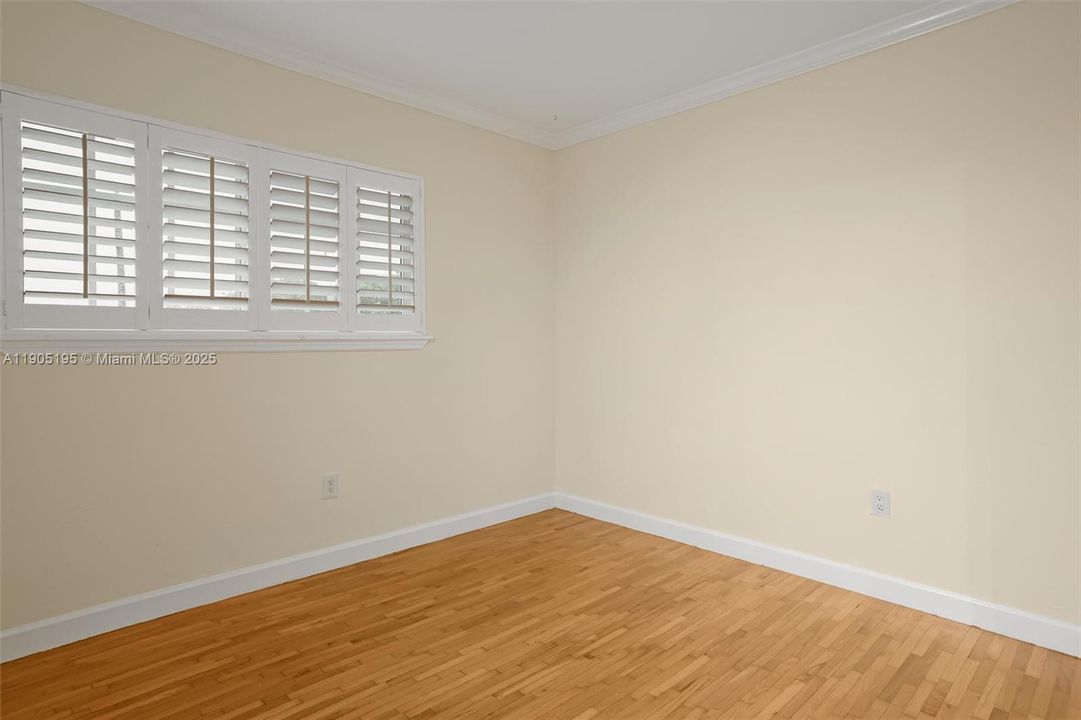 Recently Rented: $2,400 (2 beds, 1 baths, 740 Square Feet)