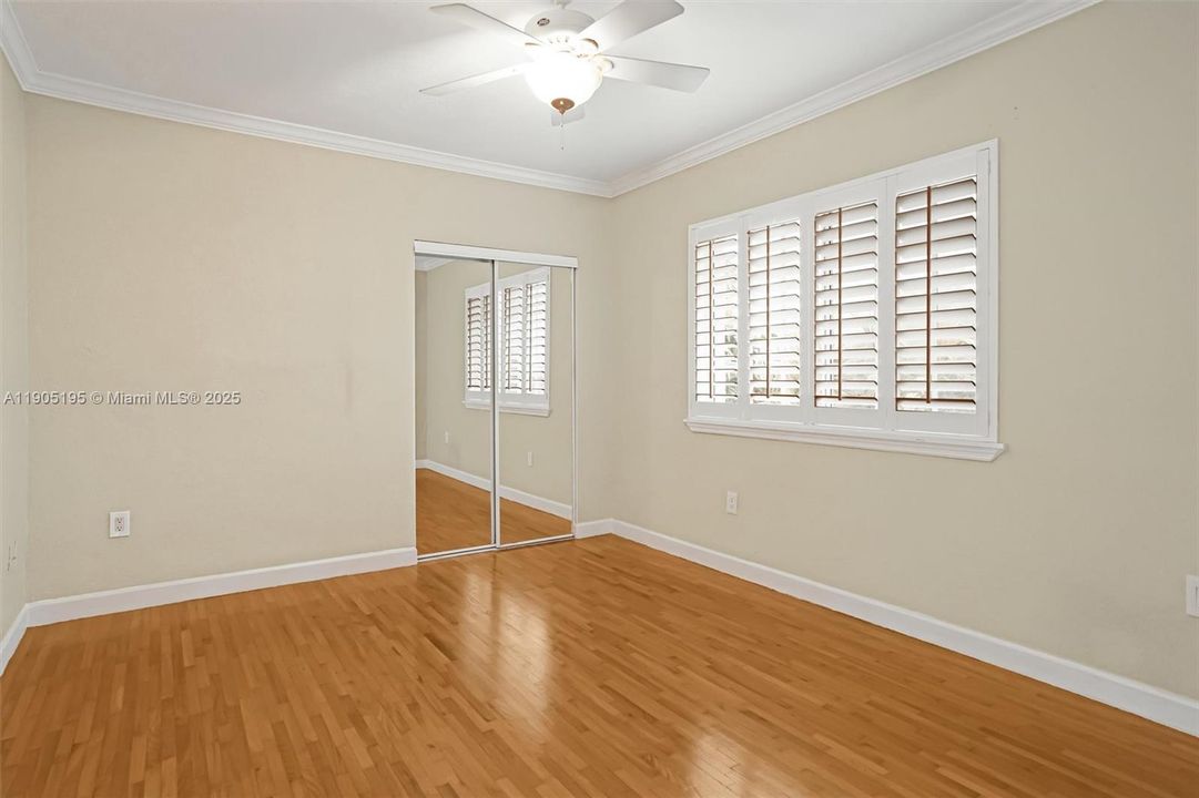 Recently Rented: $2,400 (2 beds, 1 baths, 740 Square Feet)