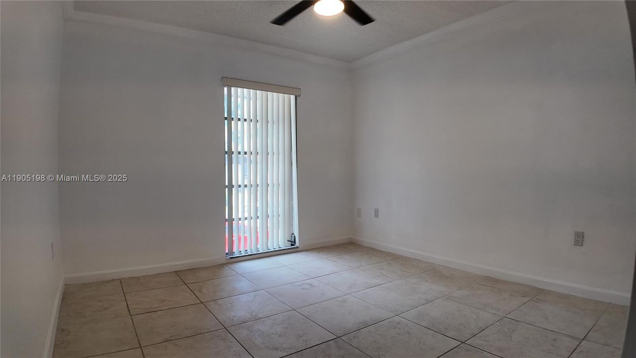 For Rent: $3,550 (4 beds, 2 baths, 1889 Square Feet)