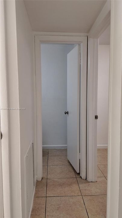 For Rent: $3,550 (4 beds, 2 baths, 1889 Square Feet)