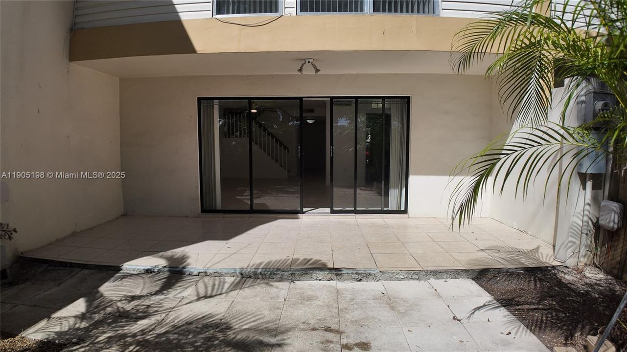 For Rent: $3,550 (4 beds, 2 baths, 1889 Square Feet)