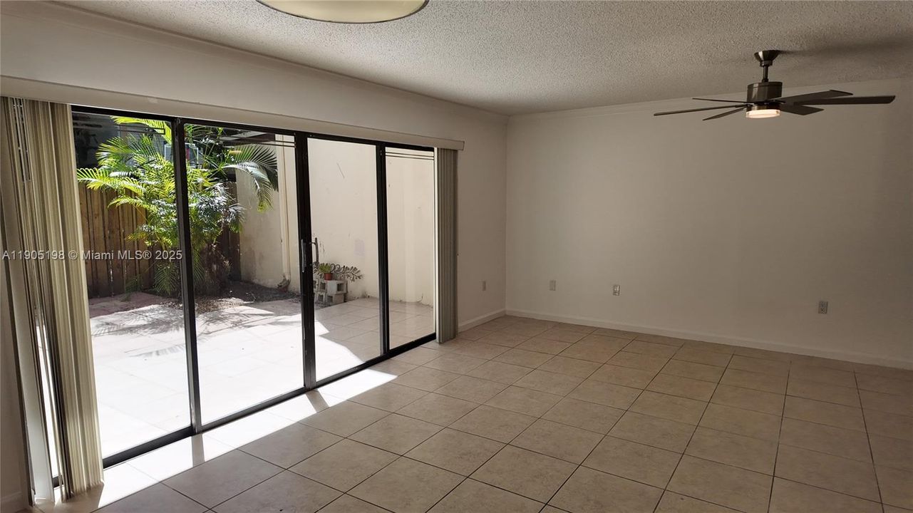 For Rent: $3,550 (4 beds, 2 baths, 1889 Square Feet)