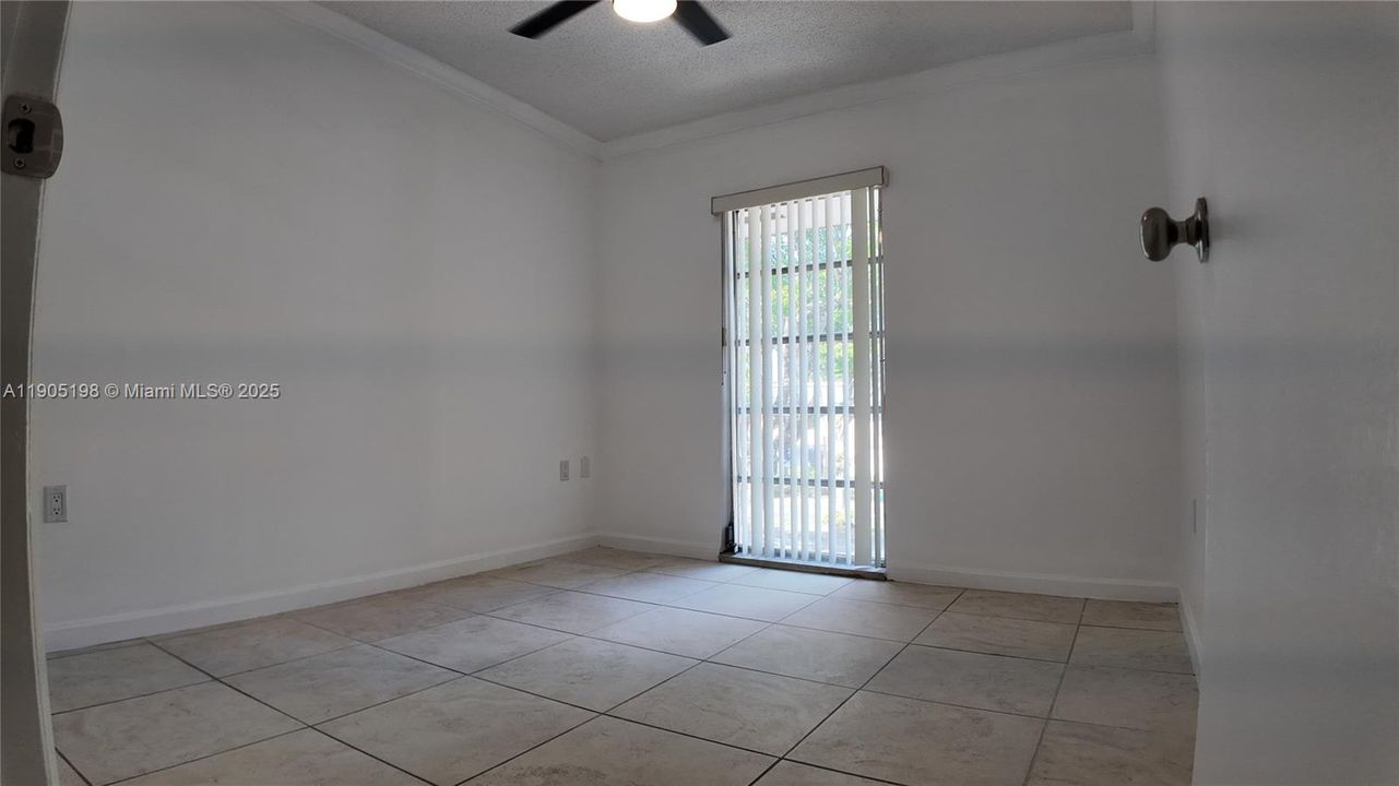 For Rent: $3,550 (4 beds, 2 baths, 1889 Square Feet)