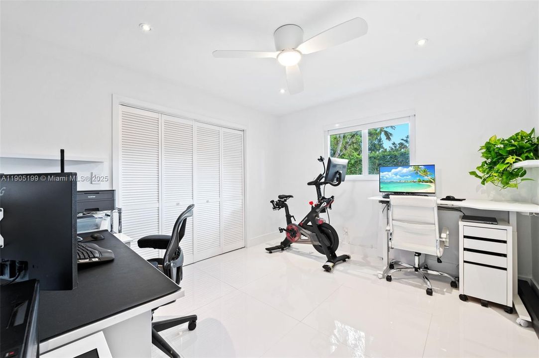 Activo con contrato: $1,625,000 (3 camas, 2 baños, 1854 Pies cuadrados)