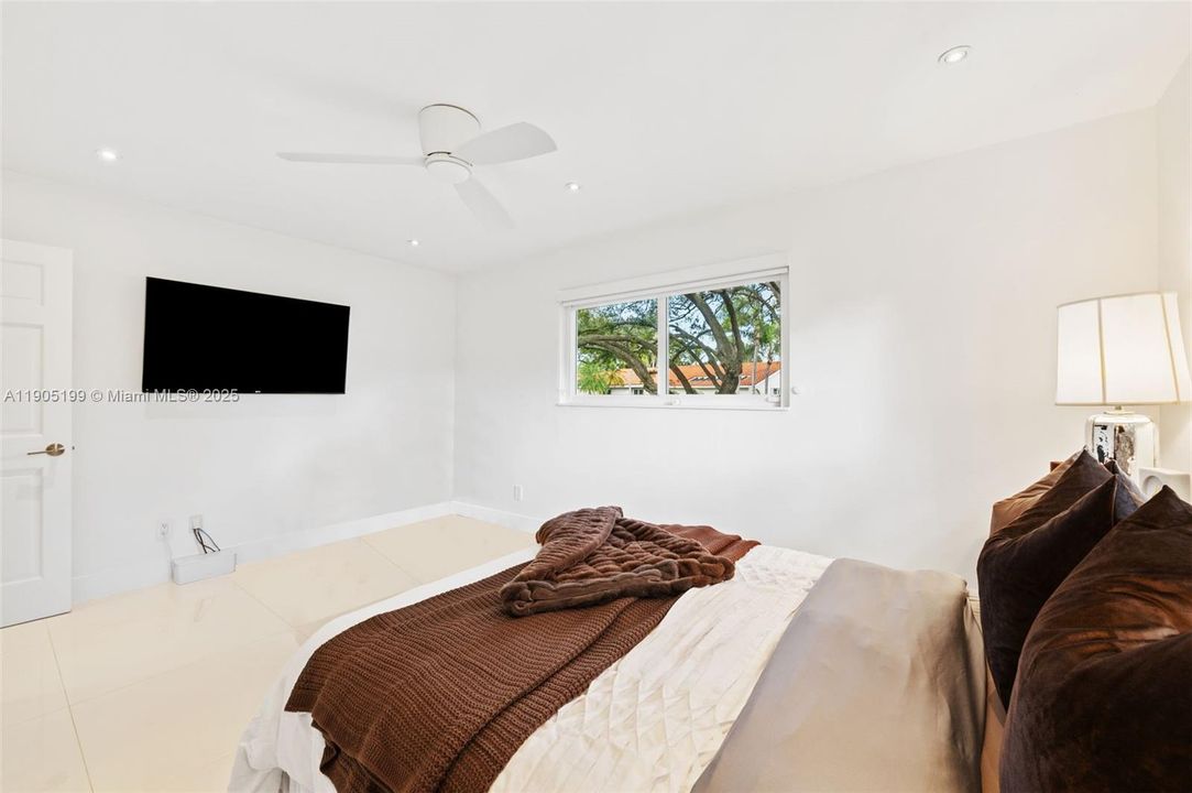 Activo con contrato: $1,625,000 (3 camas, 2 baños, 1854 Pies cuadrados)