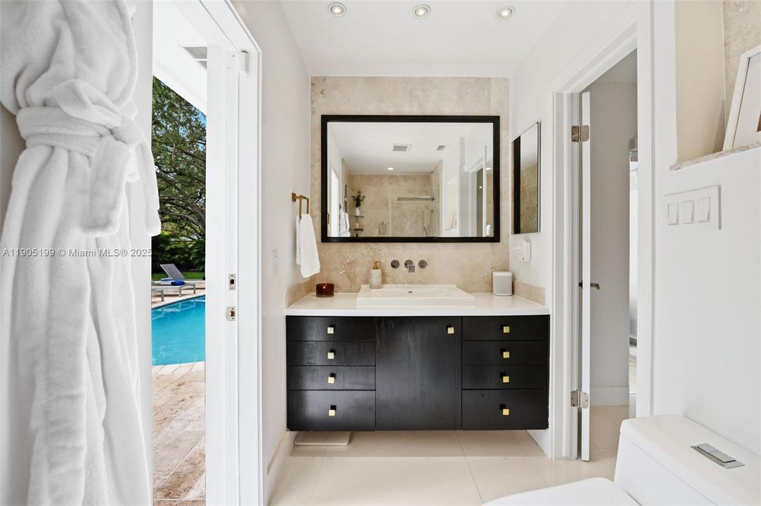 Activo con contrato: $1,625,000 (3 camas, 2 baños, 1854 Pies cuadrados)