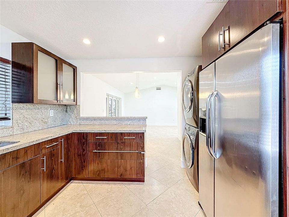 Recently Rented: $4,000 (4 beds, 3 baths, 1540 Square Feet)