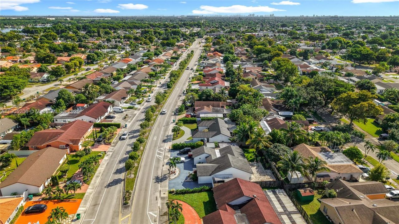 Recently Rented: $4,000 (4 beds, 3 baths, 1540 Square Feet)