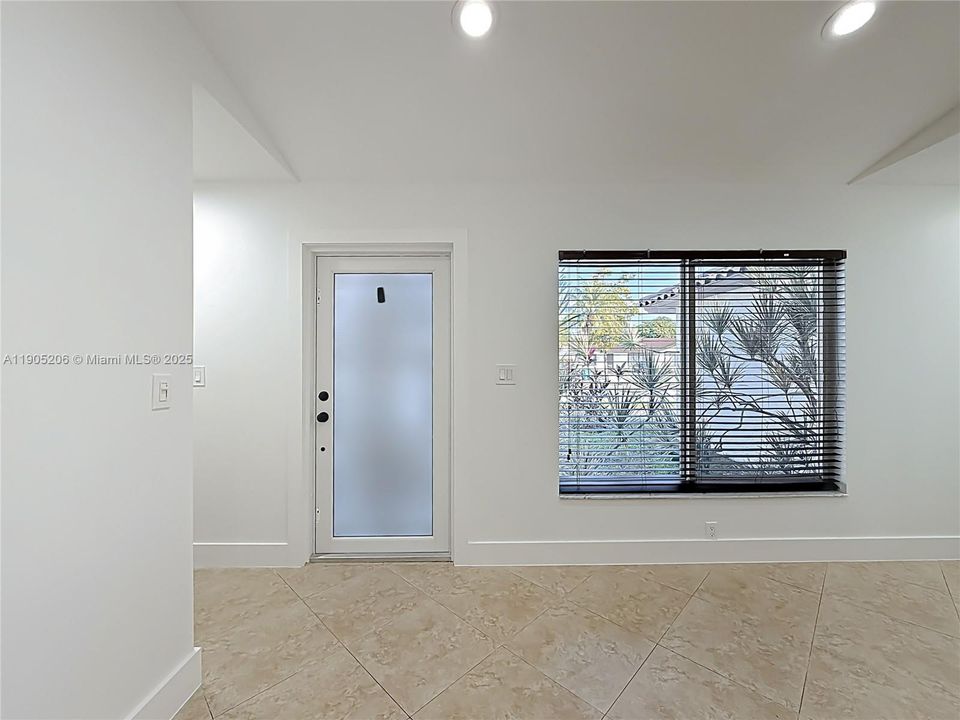 Recently Rented: $4,000 (4 beds, 3 baths, 1540 Square Feet)