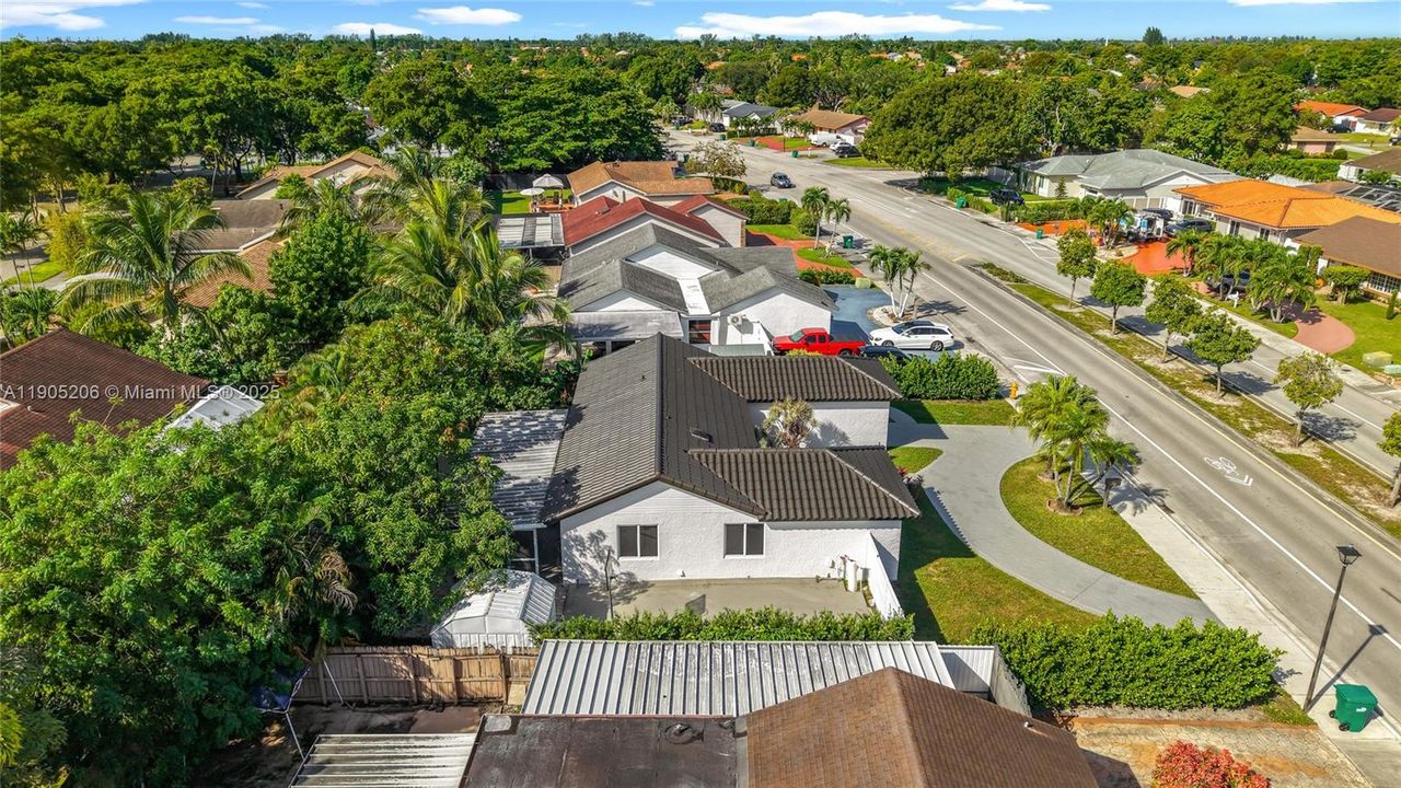 Recently Rented: $4,000 (4 beds, 3 baths, 1540 Square Feet)