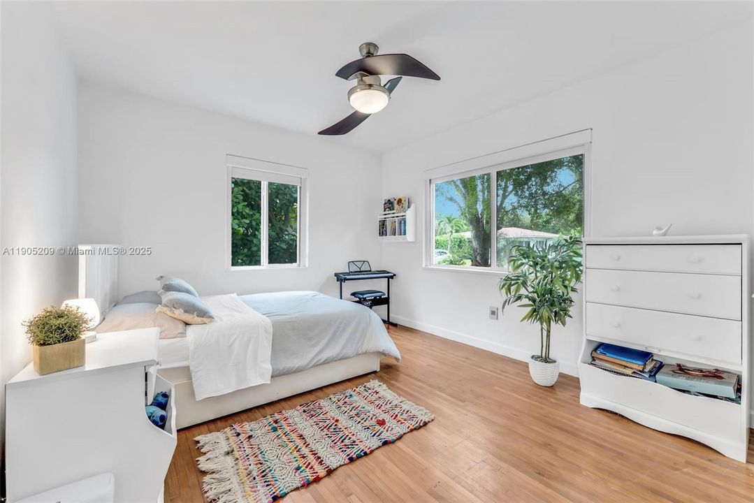 En Venta: $1,549,000 (4 camas, 4 baños, 2348 Pies cuadrados)