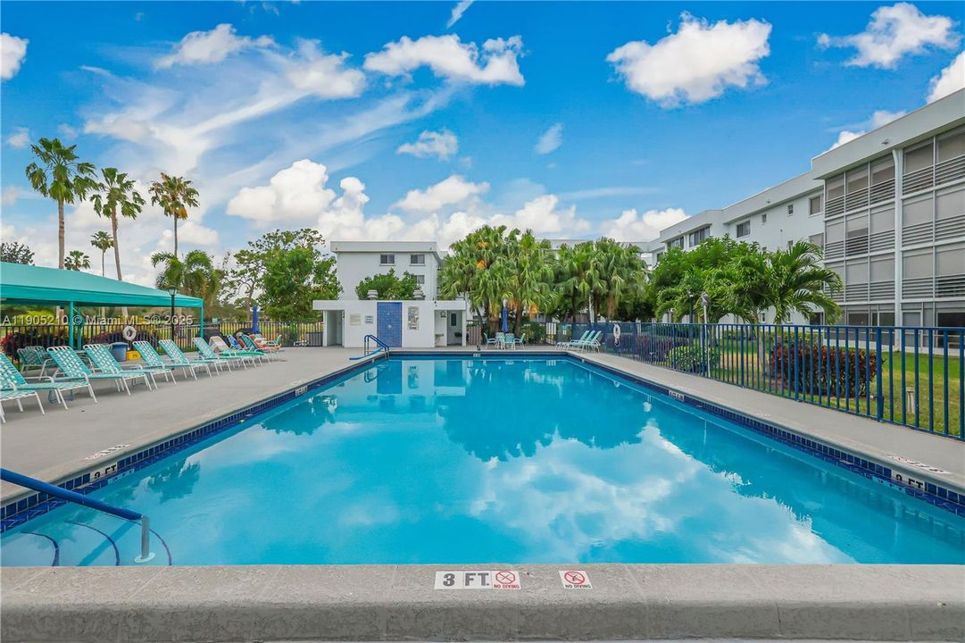 For Sale: $225,000 (3 beds, 2 baths, 1505 Square Feet)