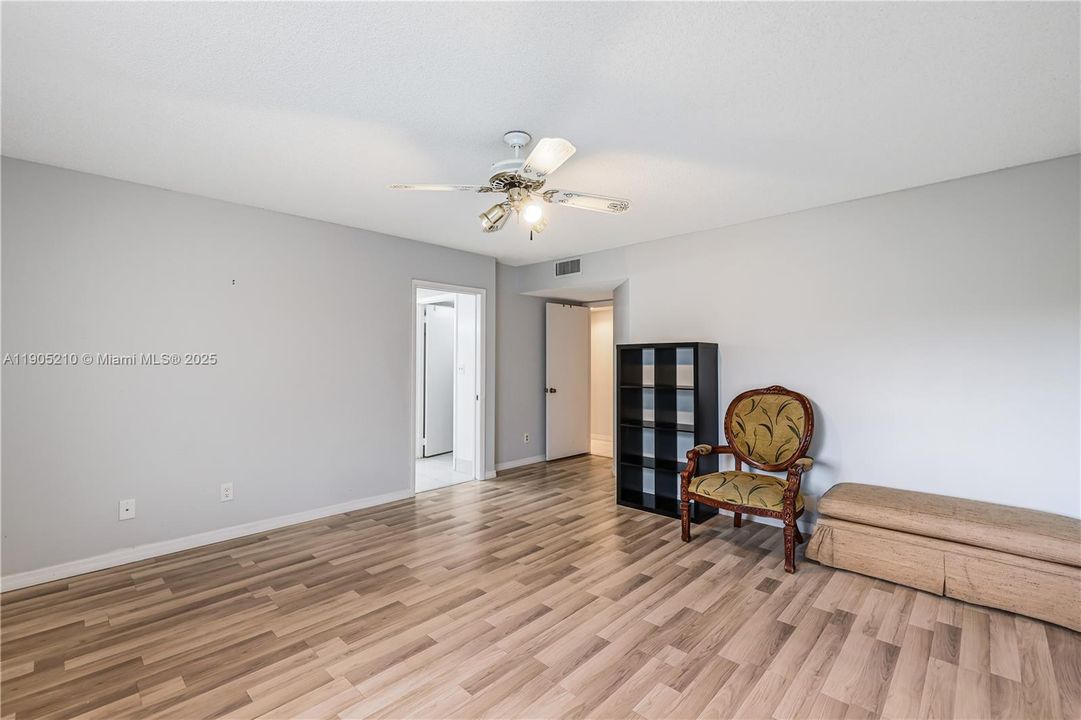 For Sale: $225,000 (3 beds, 2 baths, 1505 Square Feet)