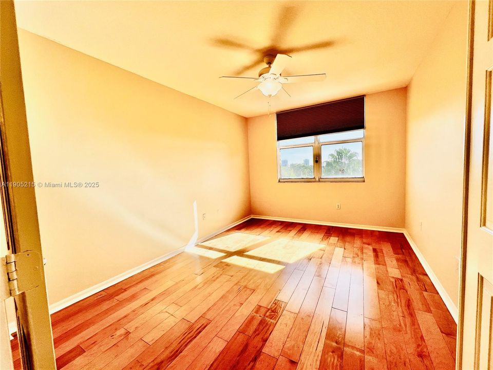 For Rent: $2,875 (3 beds, 2 baths, 1506 Square Feet)